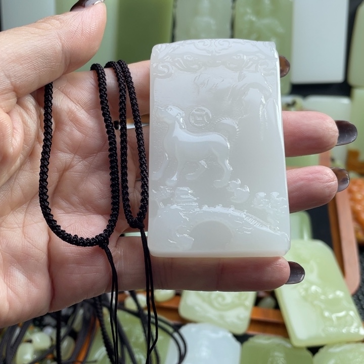 玉新疆昆仑山料生肖狗