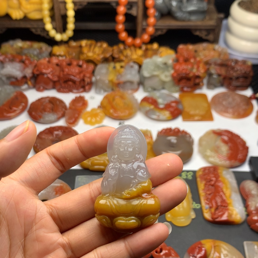 石英质玉（黄龙玉）未镶嵌挂件