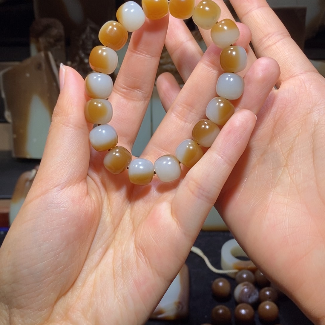 未镶嵌和田玉（糖玉）挂件奋*