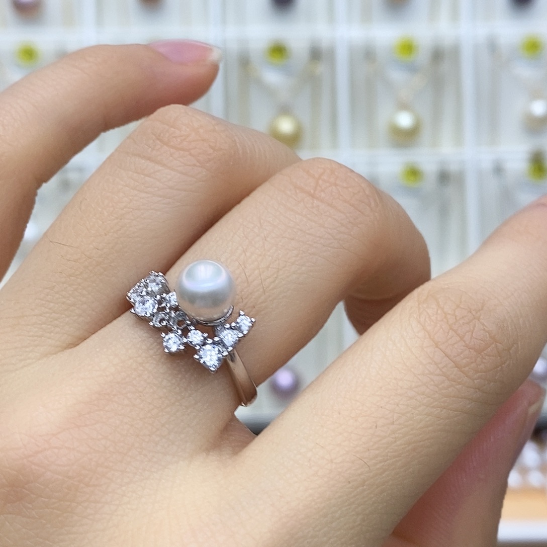 淡水珍珠吊坠(赠链)银S925镶嵌