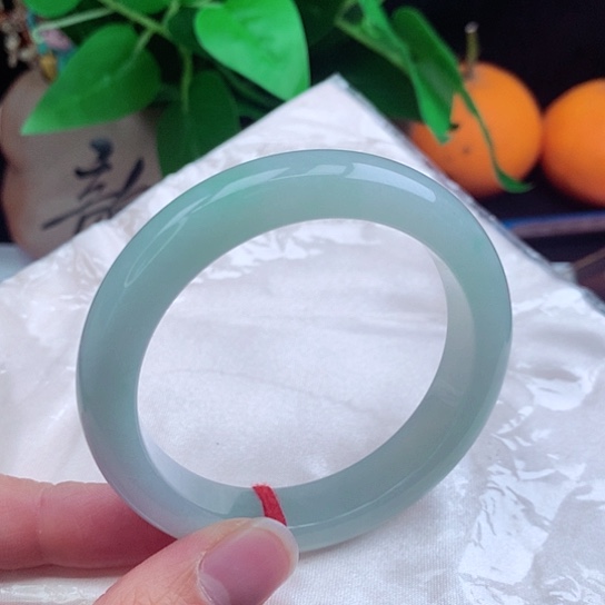 翡翠手镯未镶嵌   正圈54+ 晴底飘花