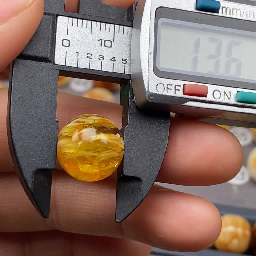 蜜蜡珠宝奇石未镶嵌