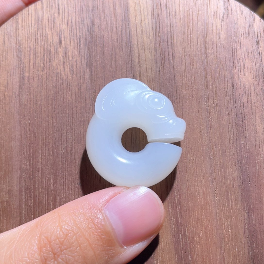 未镶嵌手链和田玉玉猪龙