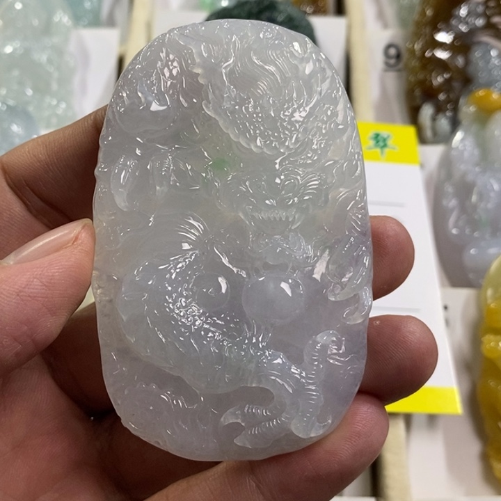 颈饰未镶嵌翡翠龙