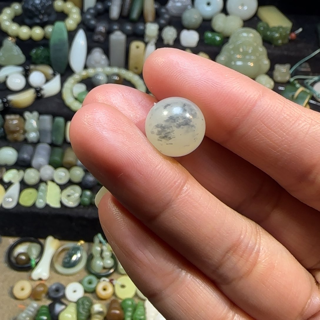 和田玉颈饰未镶嵌12mm飘墨青花