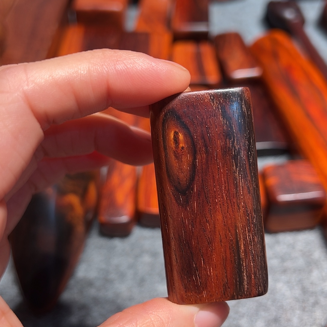 澪***点交趾黄檀（大红酸枝）