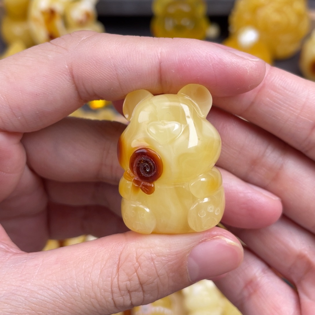 琥珀裸石未镶嵌蜜蜡