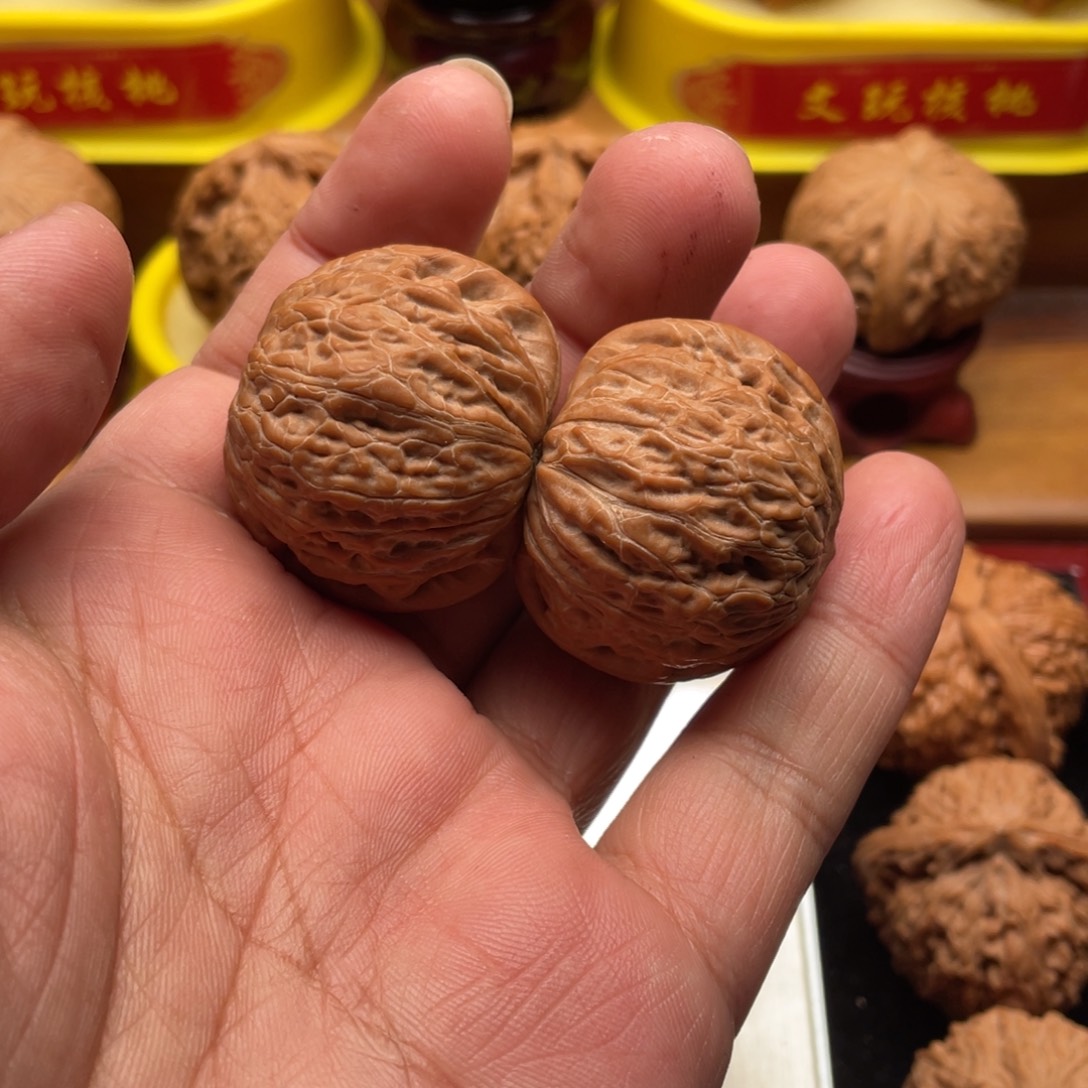 睦***珦吊坠文玩核桃铁锤