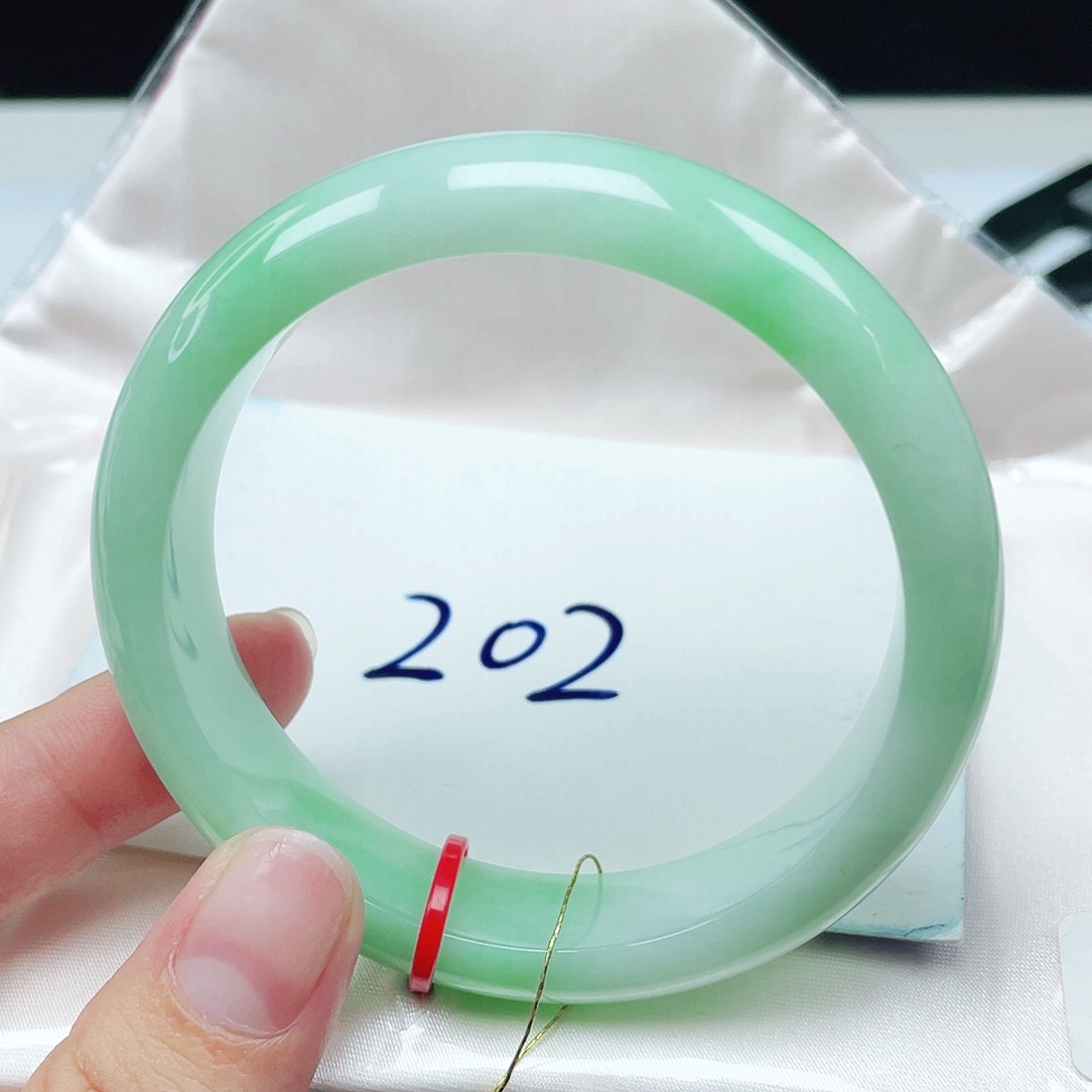 翡翠未镶嵌手镯正圈55.2