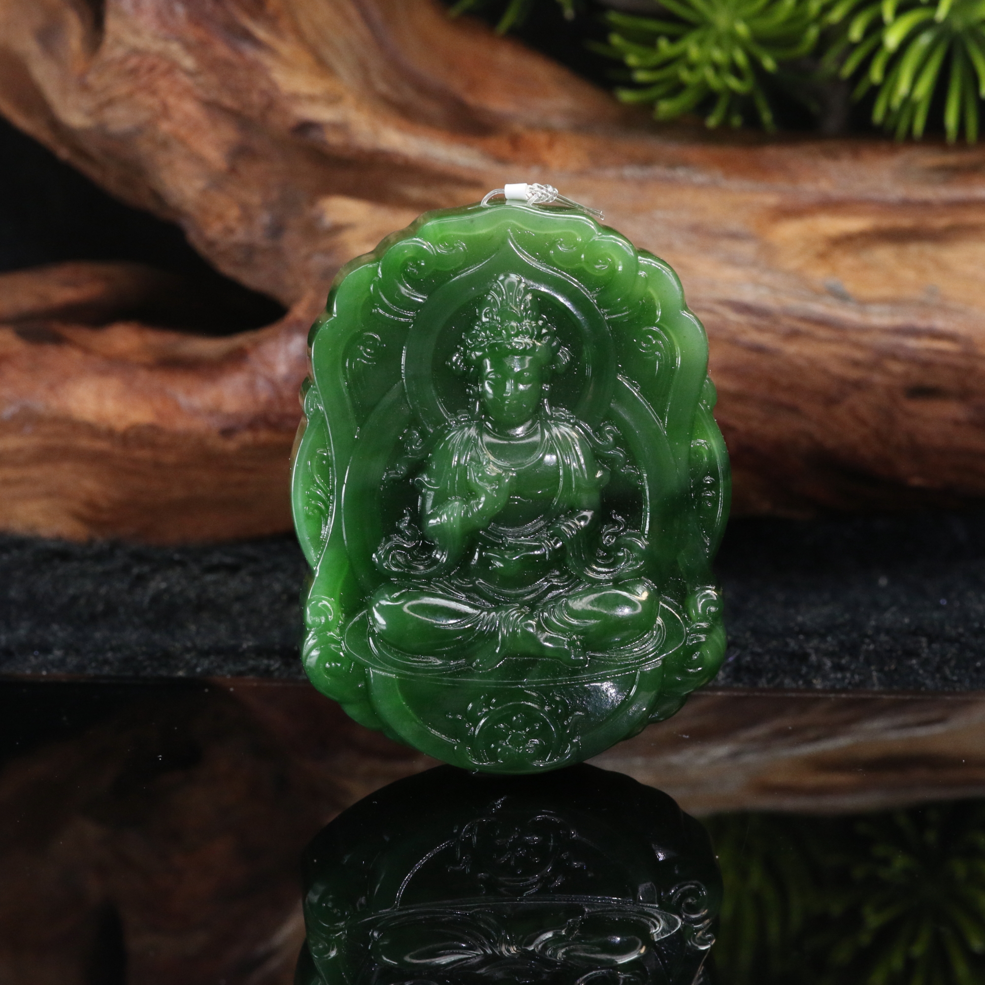 20和田玉俄七碧玉观音吊坠/000119北京中保拍卖