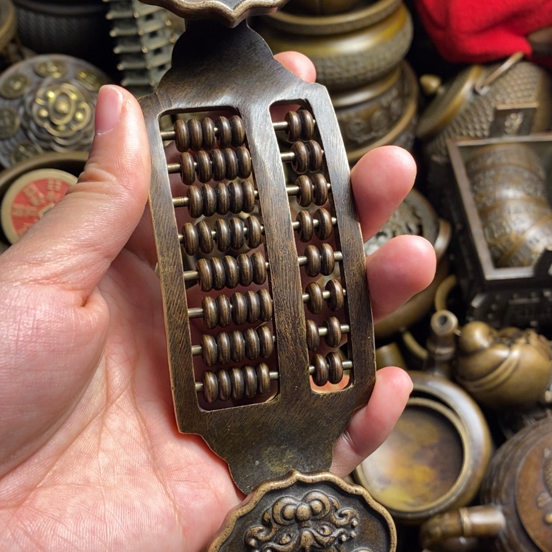 精美铜器做工精良