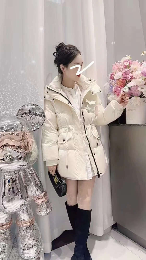 女2024冬季新款时尚韩版连帽收腰加厚保暖外套