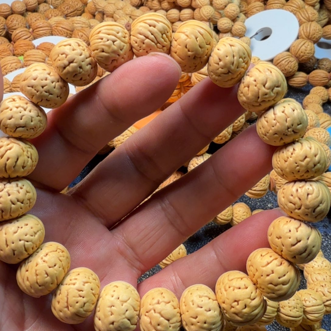 张***厨桃核吊坠树王纽扣