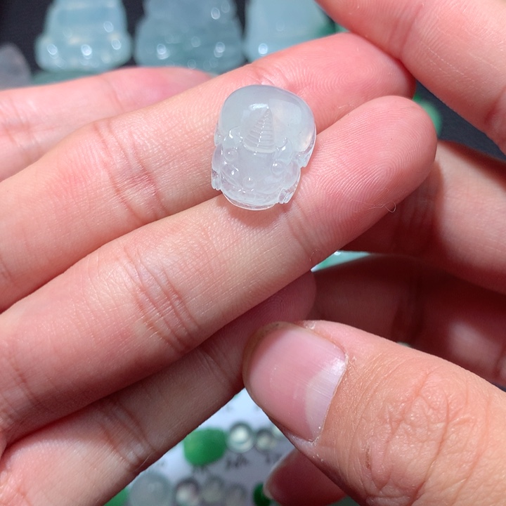 翡翠颈饰未镶嵌貔貅