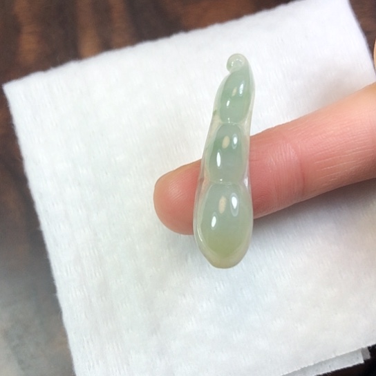 翡翠未镶嵌颈饰缅甸A货，每天下午1点半开播