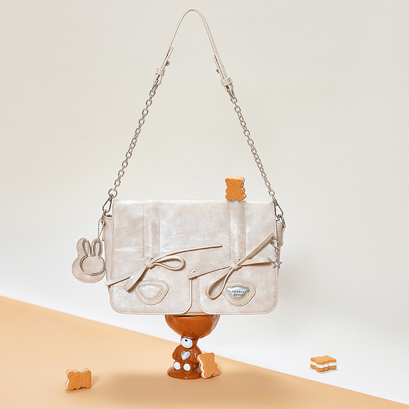 单根方形字母PU蝴蝶手机袋单肩包褶皱纹小方包百搭女士