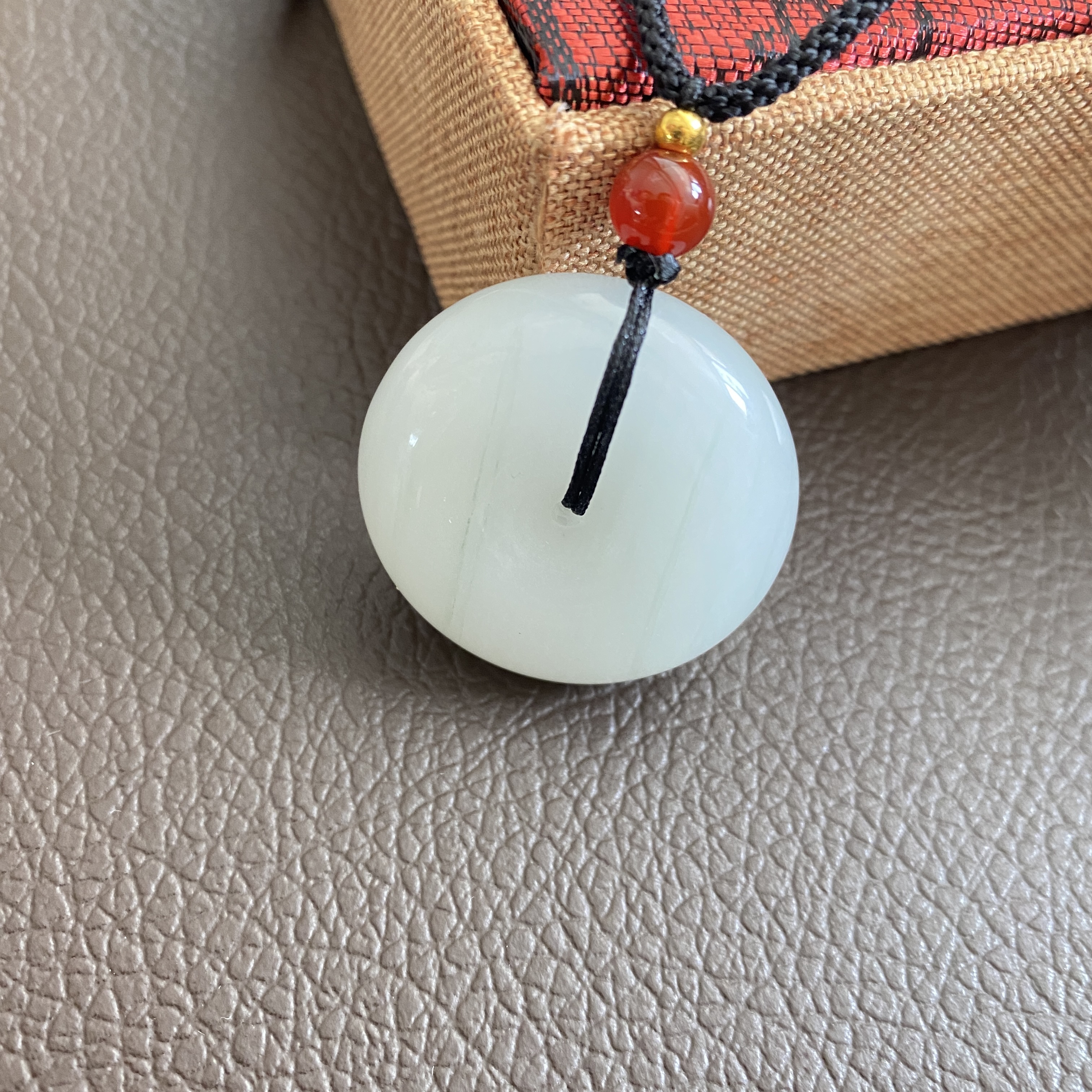 30mm精品天山翠天然玉石平安扣时尚个性气质挂坠锁骨链吊坠百搭