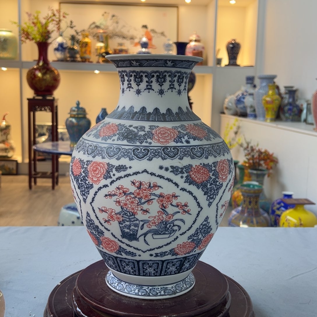 陶摆件32cm青花开窗瓶子