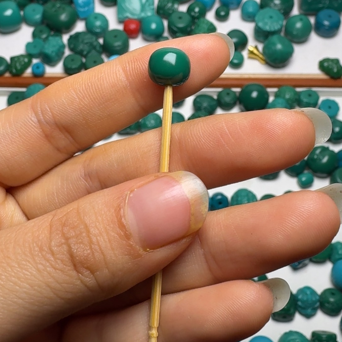 琉璃颈饰科技松配饰