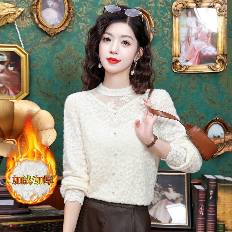 2025秋冬新款圆领镂空蕾丝拼接衬衫女时尚加绒加厚磨毛长袖上衣