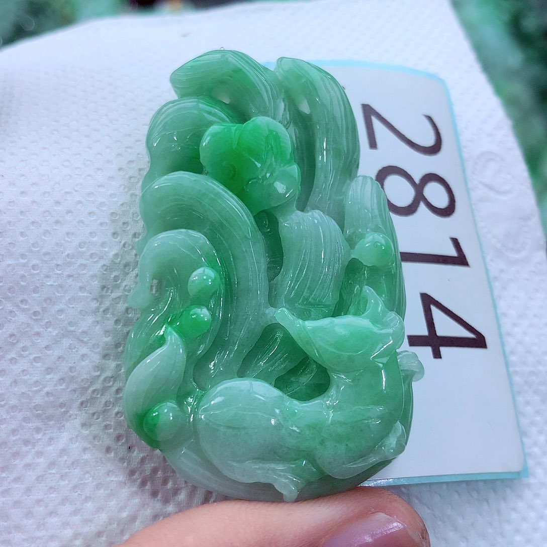 吊坠(不含链)未镶嵌翡翠