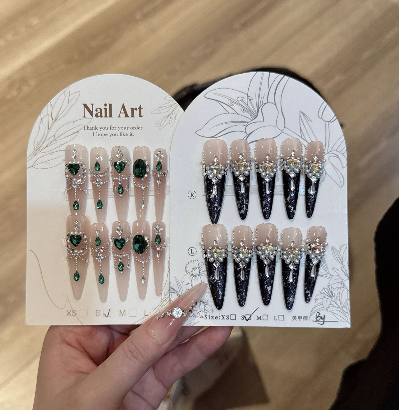 4.5长度纯手工穿戴甲水钻细狗猫眼美甲默认微瑕NO退NO换