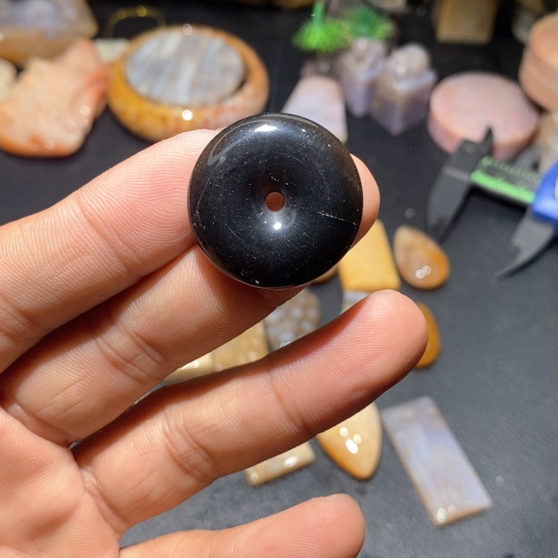 【闪购商品】硅化玉颈饰未镶嵌