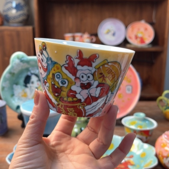 瓶景德镇釉下手绘陶瓷 