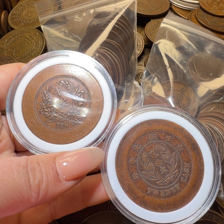 西***翁一起四十二枚铜币工艺品摆件