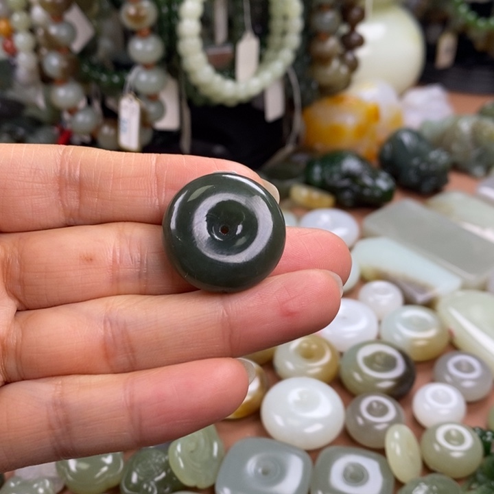 和田玉未镶嵌手链