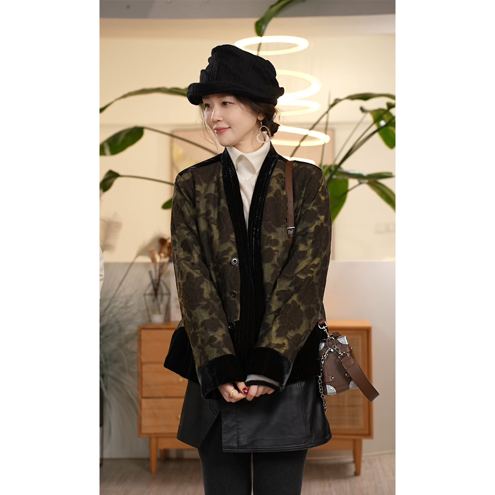 X【叭哒不惑】松息 桑蚕丝丝绒拼接V领设计感棉服女复古气质外套