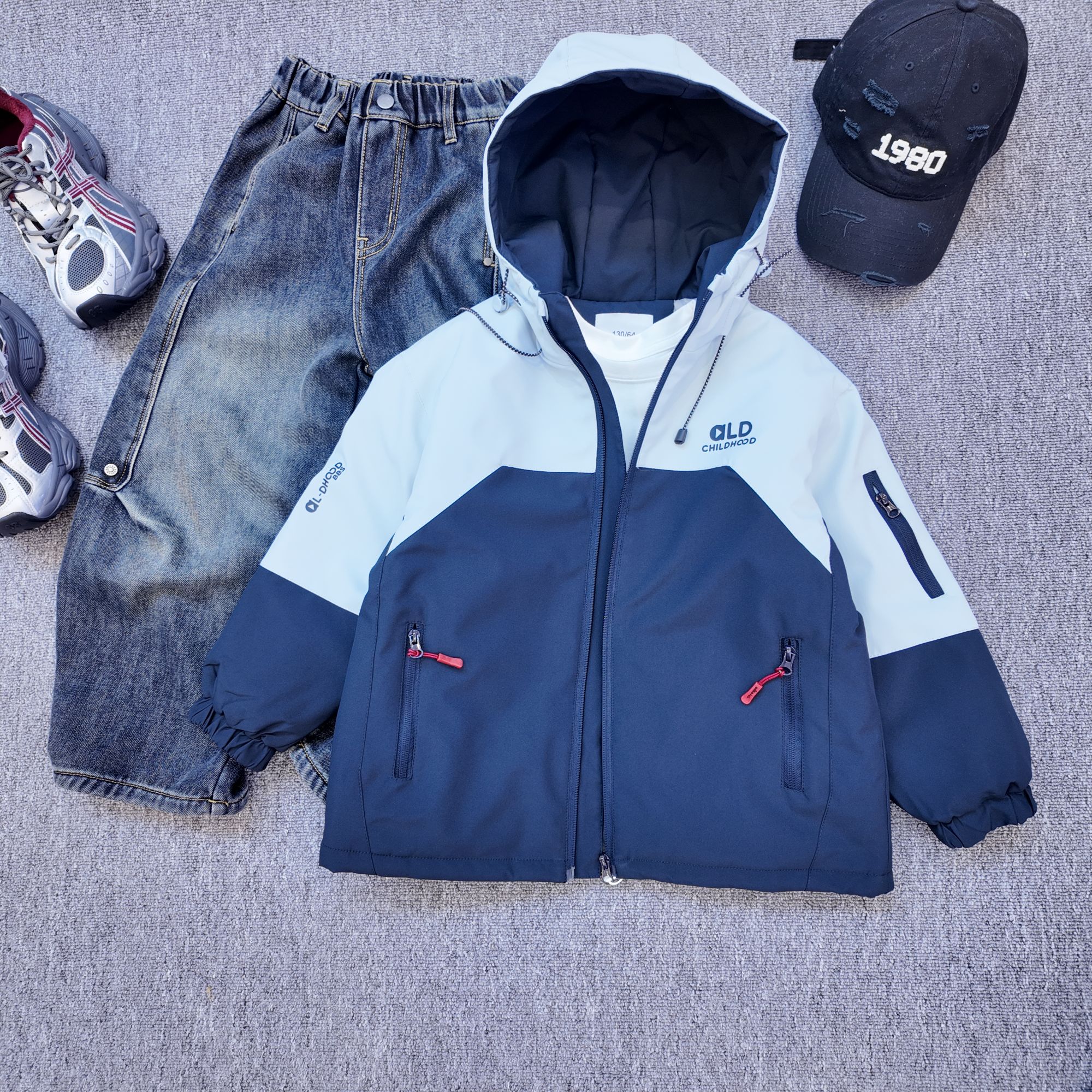 【小哥童装】男童秋冬冲锋衣保暖加绒连帽潮流风衣外套中大童61238