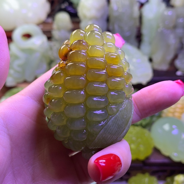 岫玉未镶嵌手把件