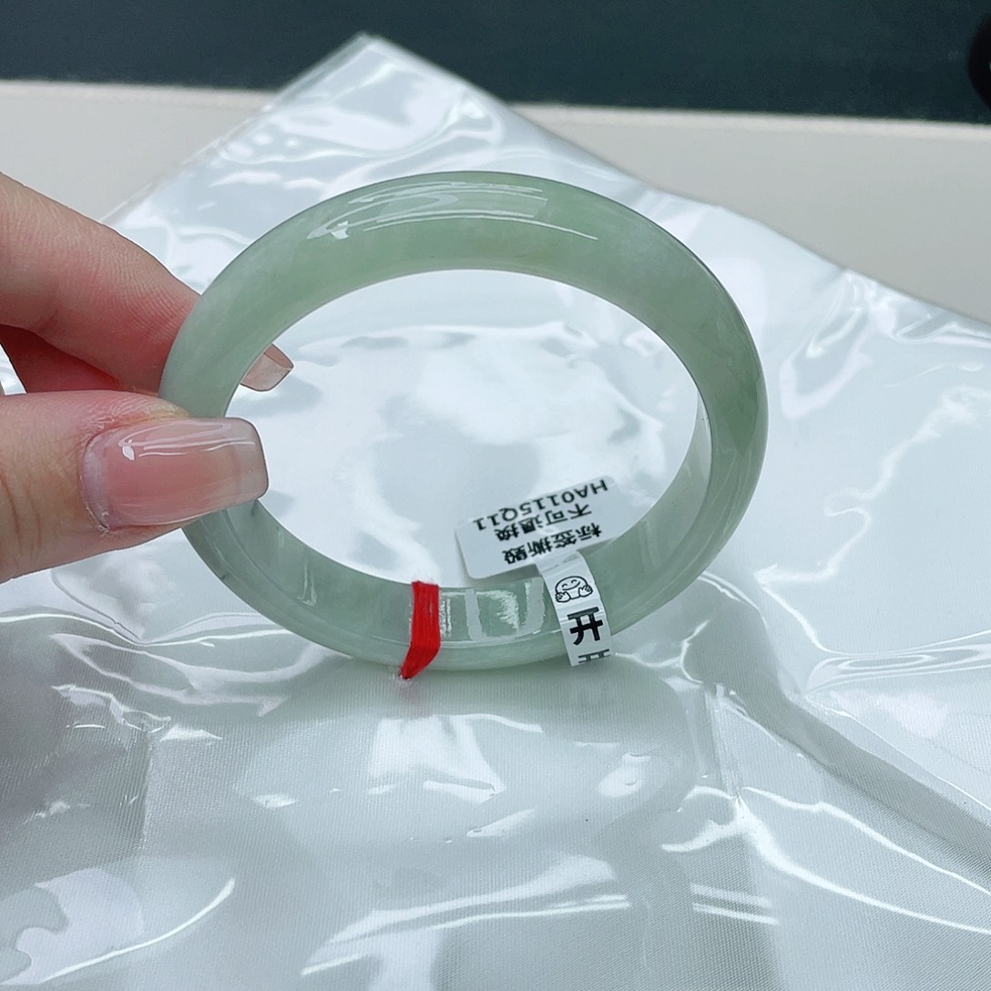 翡翠手镯未镶嵌正57.7