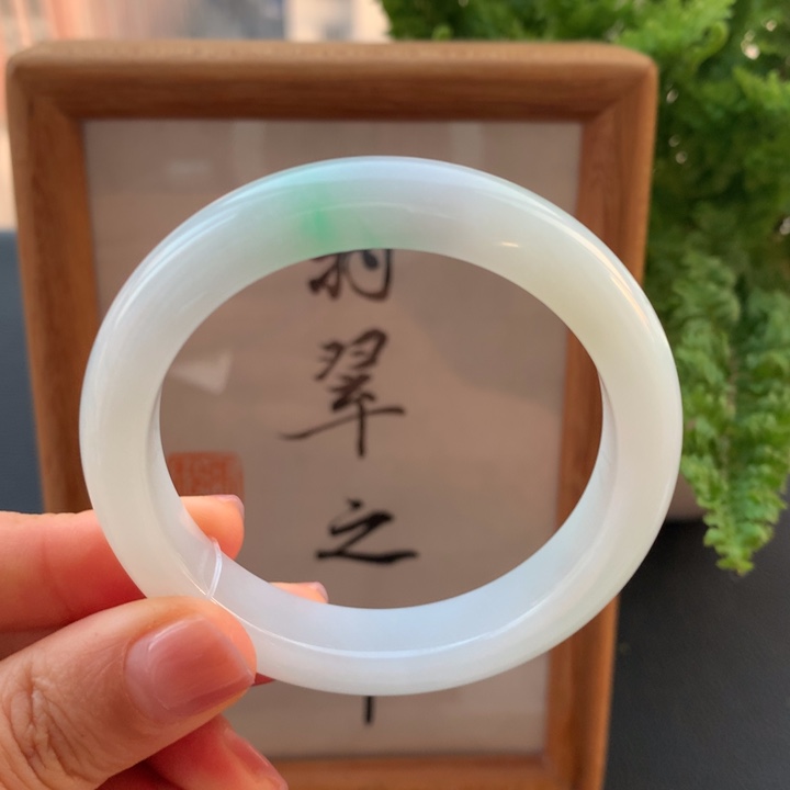 翡翠手镯未镶嵌翡翠手镯50