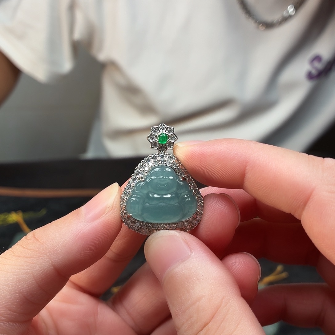 未镶嵌定制翡翠佛公
