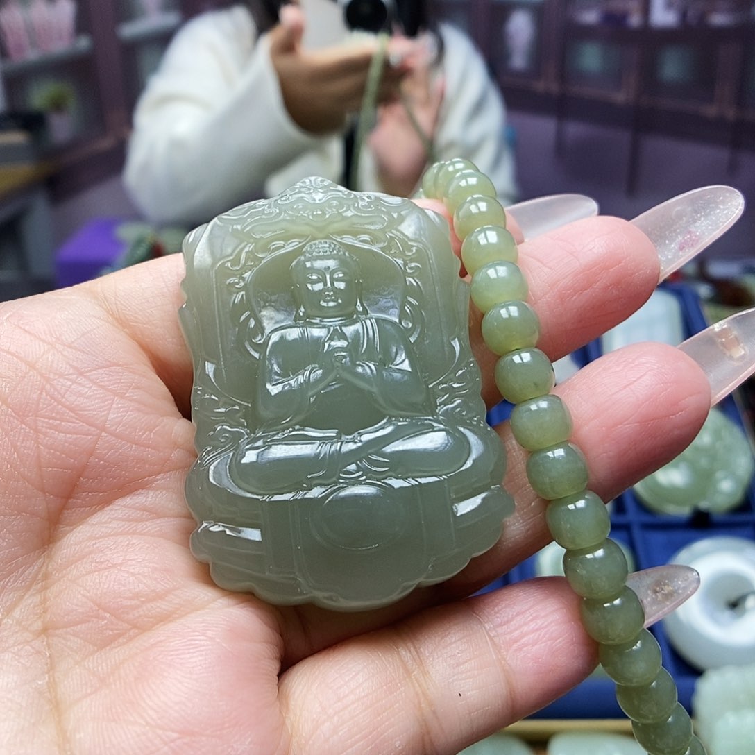 和田玉颈饰未镶嵌合****纺