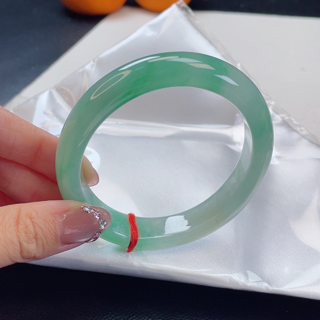 翡翠手镯未镶嵌翡翠 贵妃