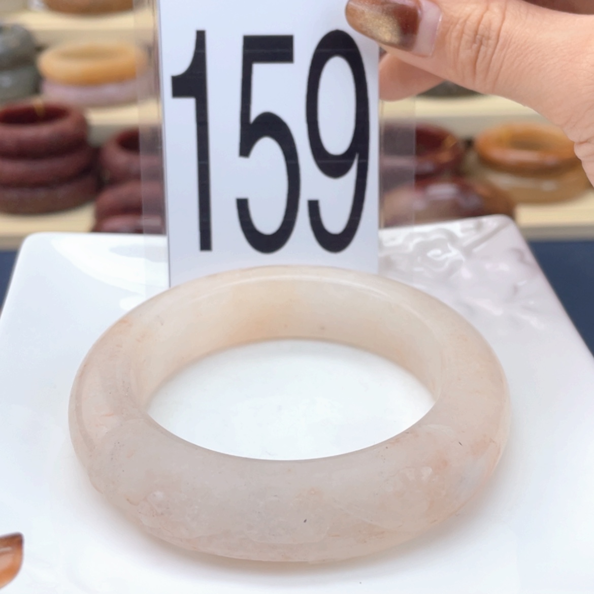 【闪购商品】石英质玉手镯未镶嵌