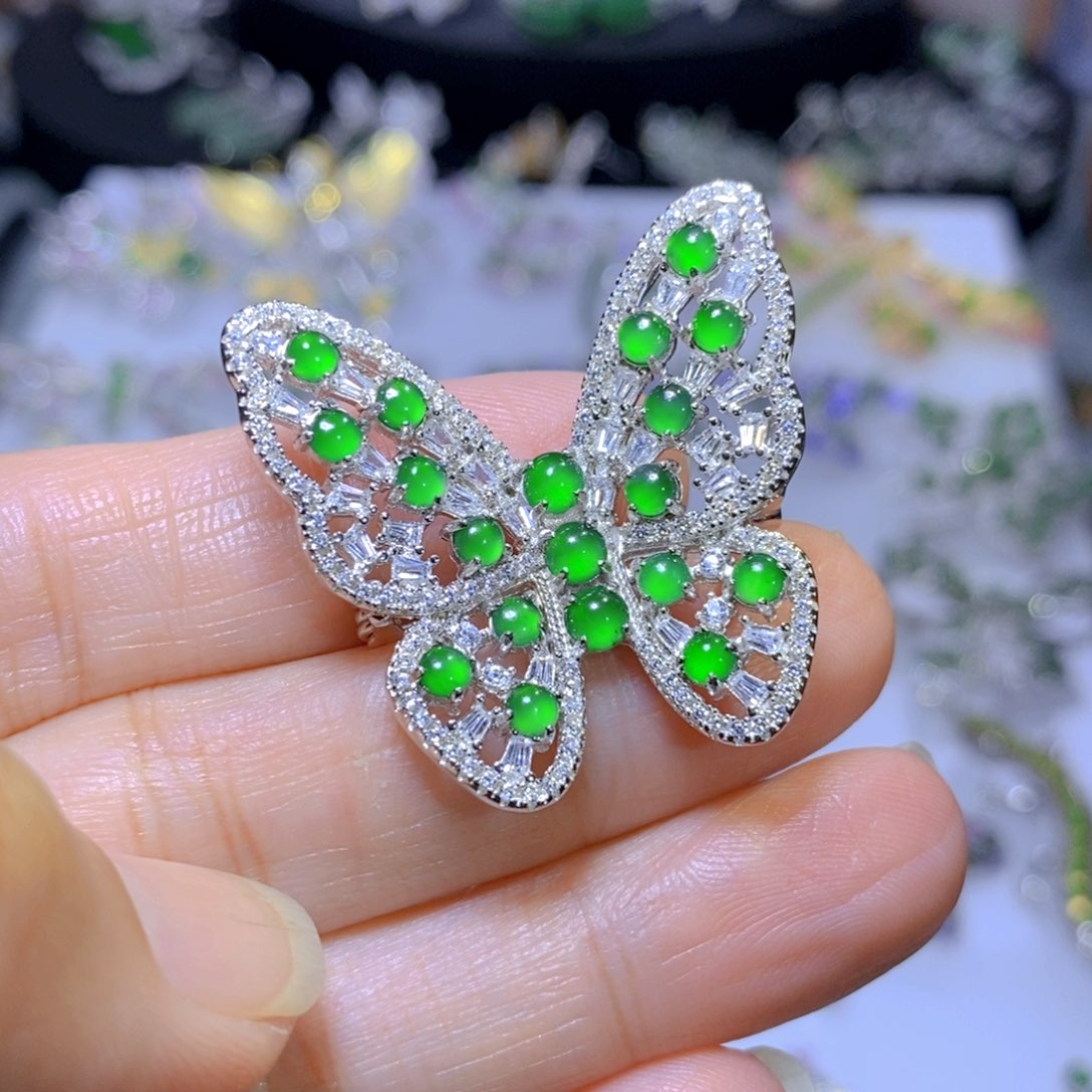 翡翠颈饰银S925镶嵌天然翡翠