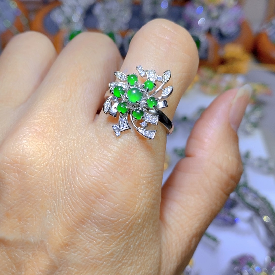 翡翠颈饰银S925镶嵌天然翡翠