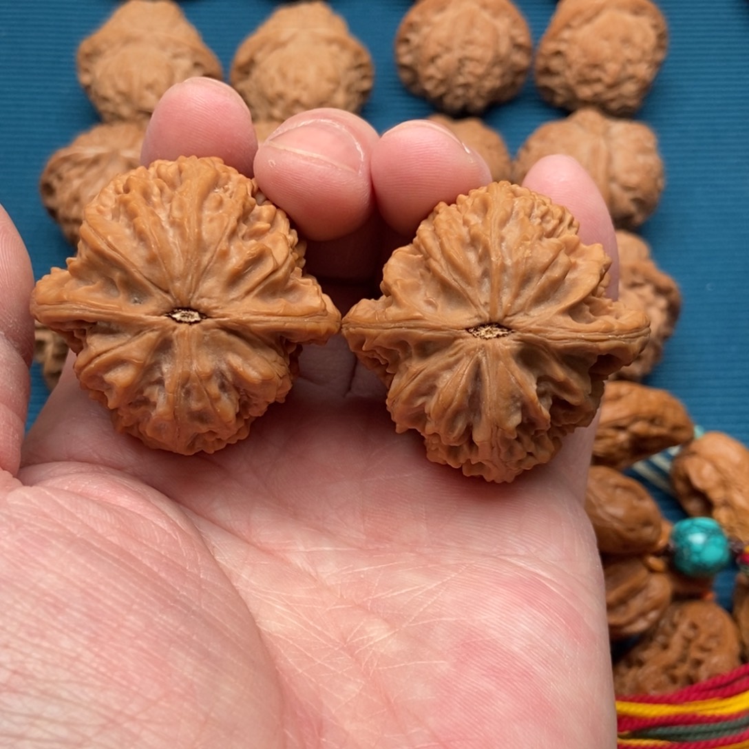 W***H把件文玩核桃老款鸡心