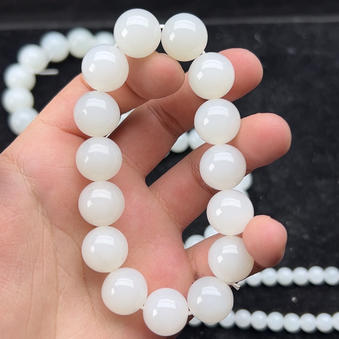 和田玉未镶嵌且末天泰卡14毕业用*