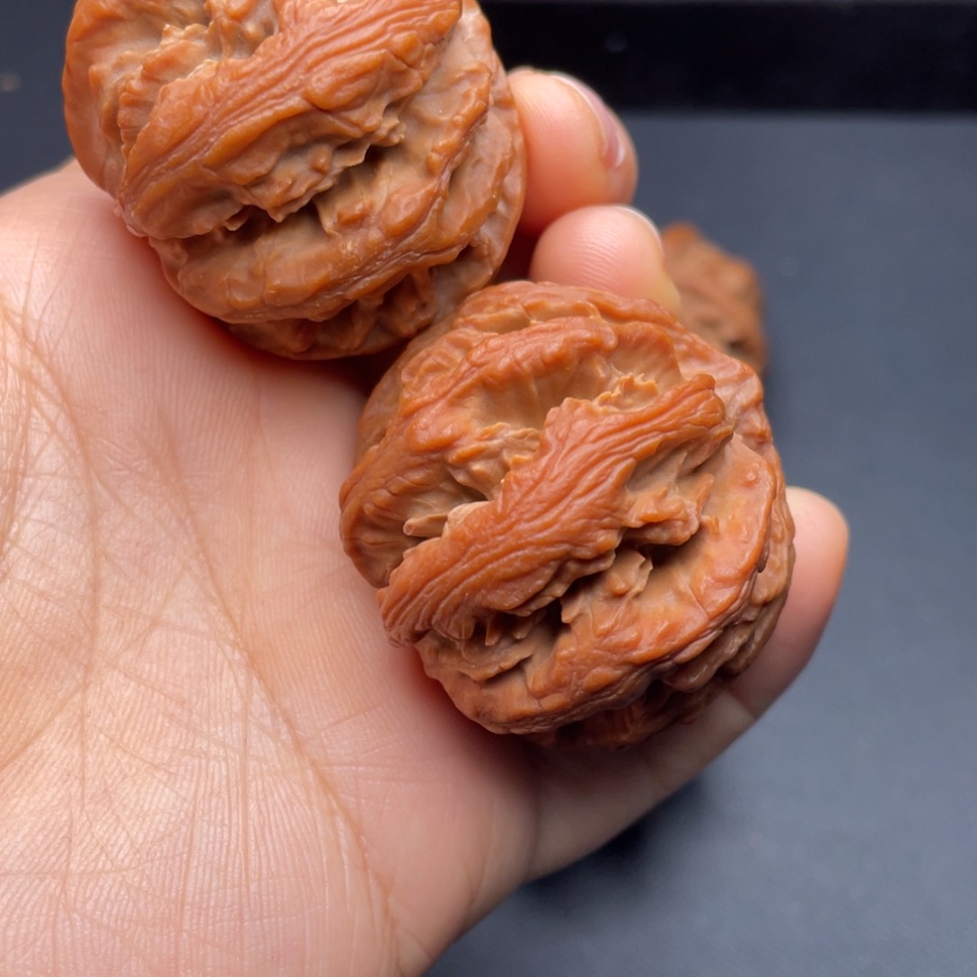 木质类秦岭山脉文玩核桃