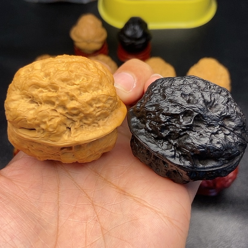 【闪购商品】把件文玩核桃43尺金蟾王60克