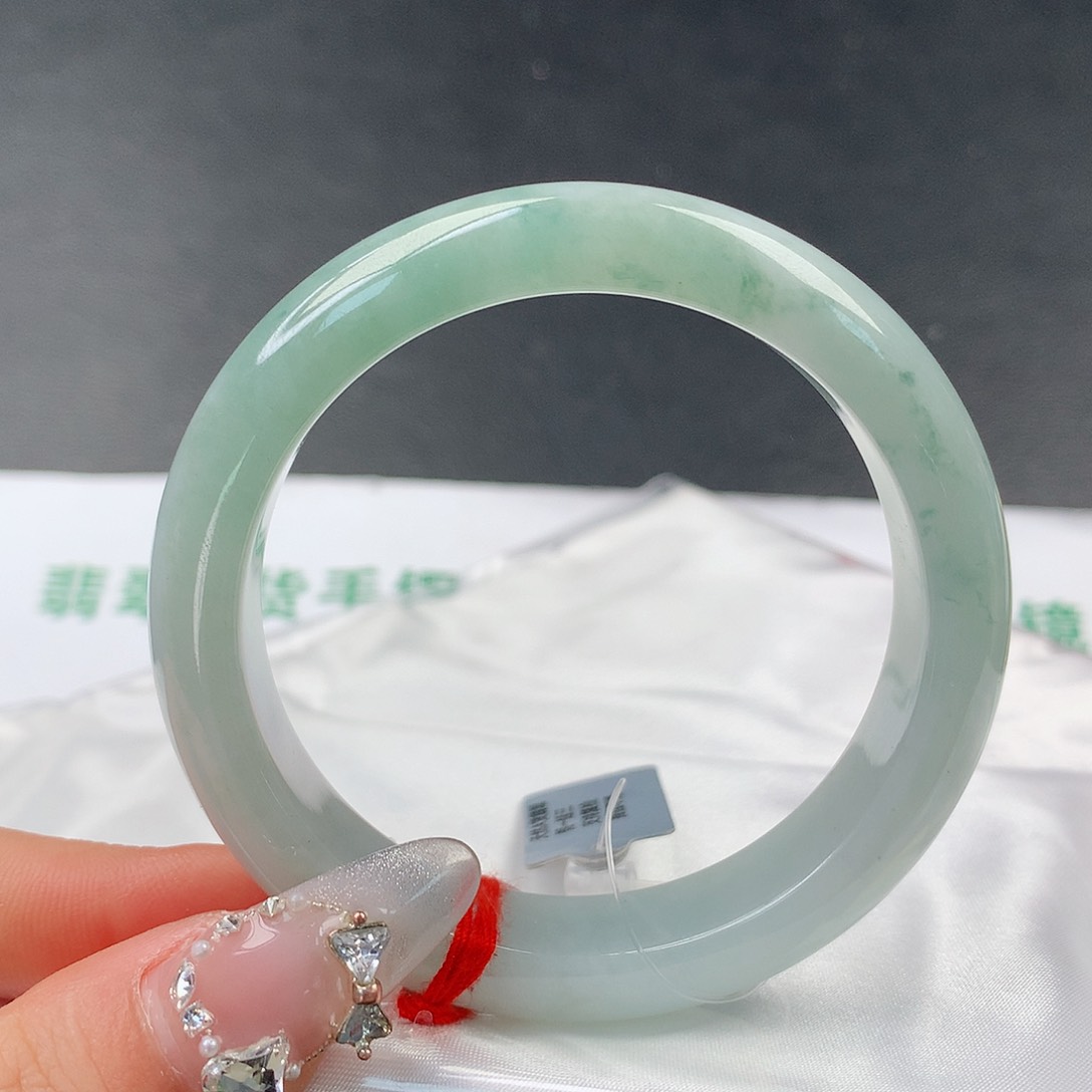 翡翠手镯未镶嵌0021正53