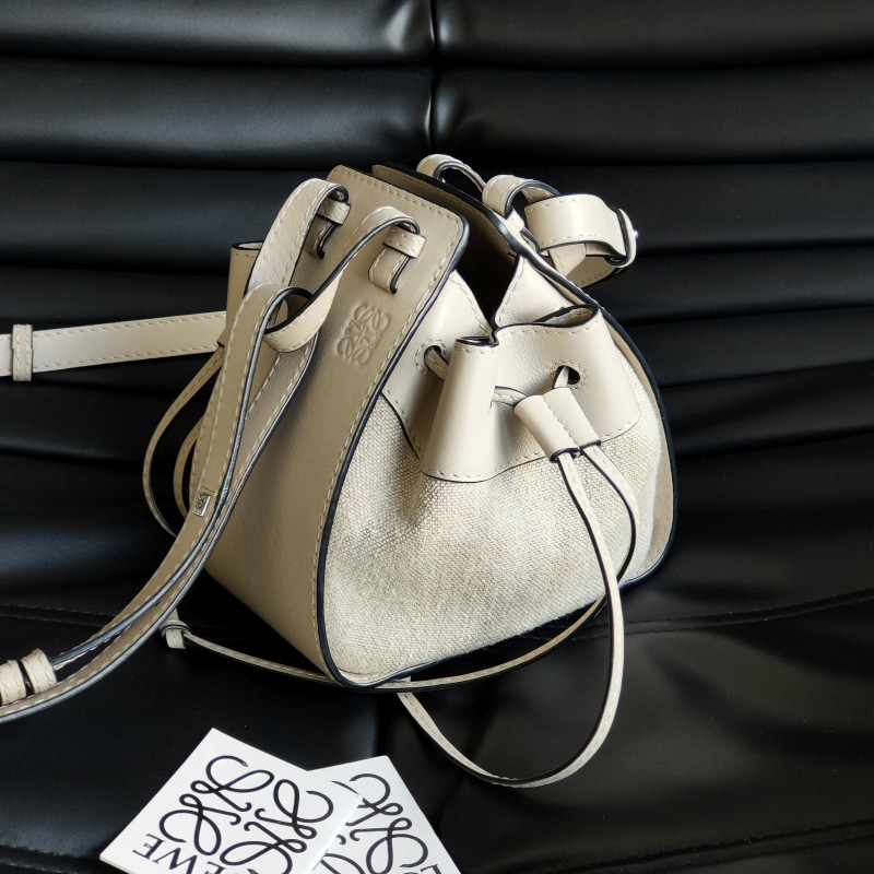 95新 LOEWE/罗意威 Azul - 米色帆布牛皮吊床mini斜挎包 51722