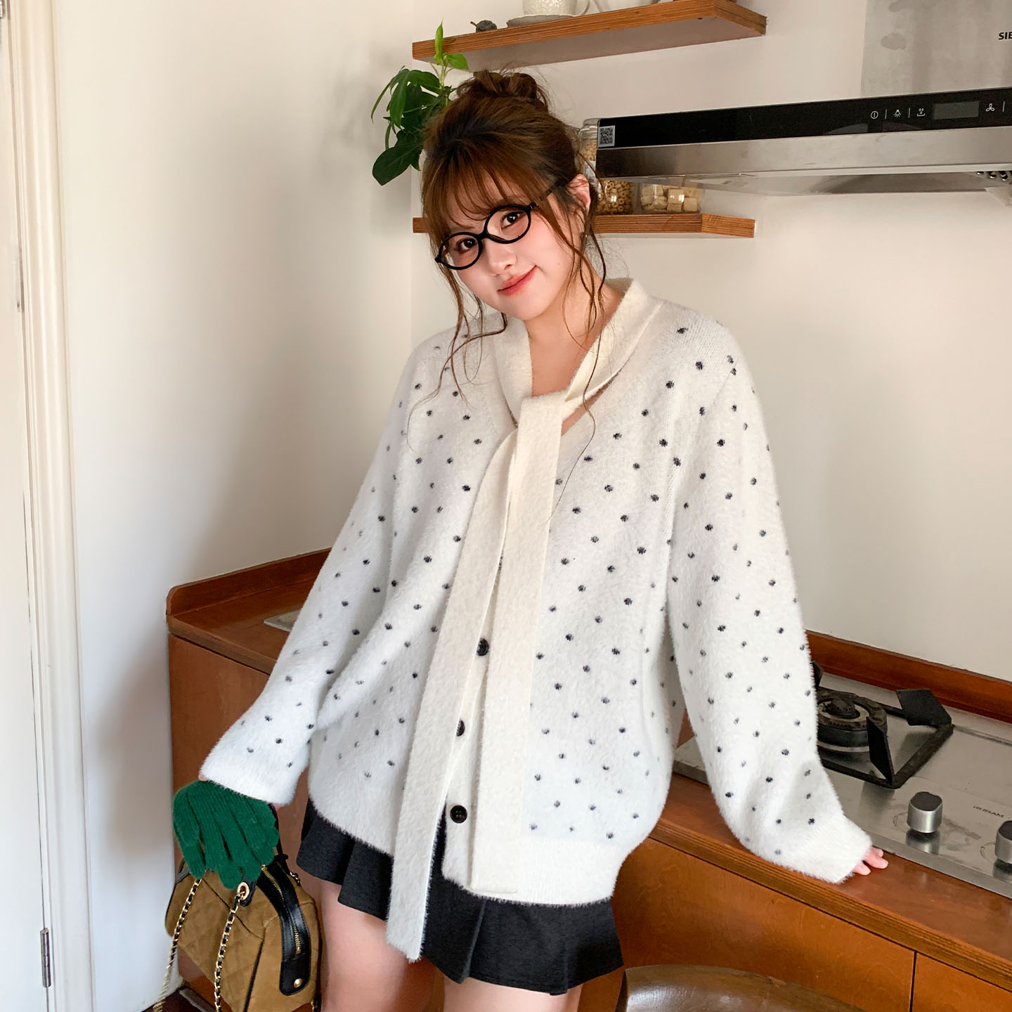 YUZI韩系仿貂毛领口系带波点开衫毛衣LL00094