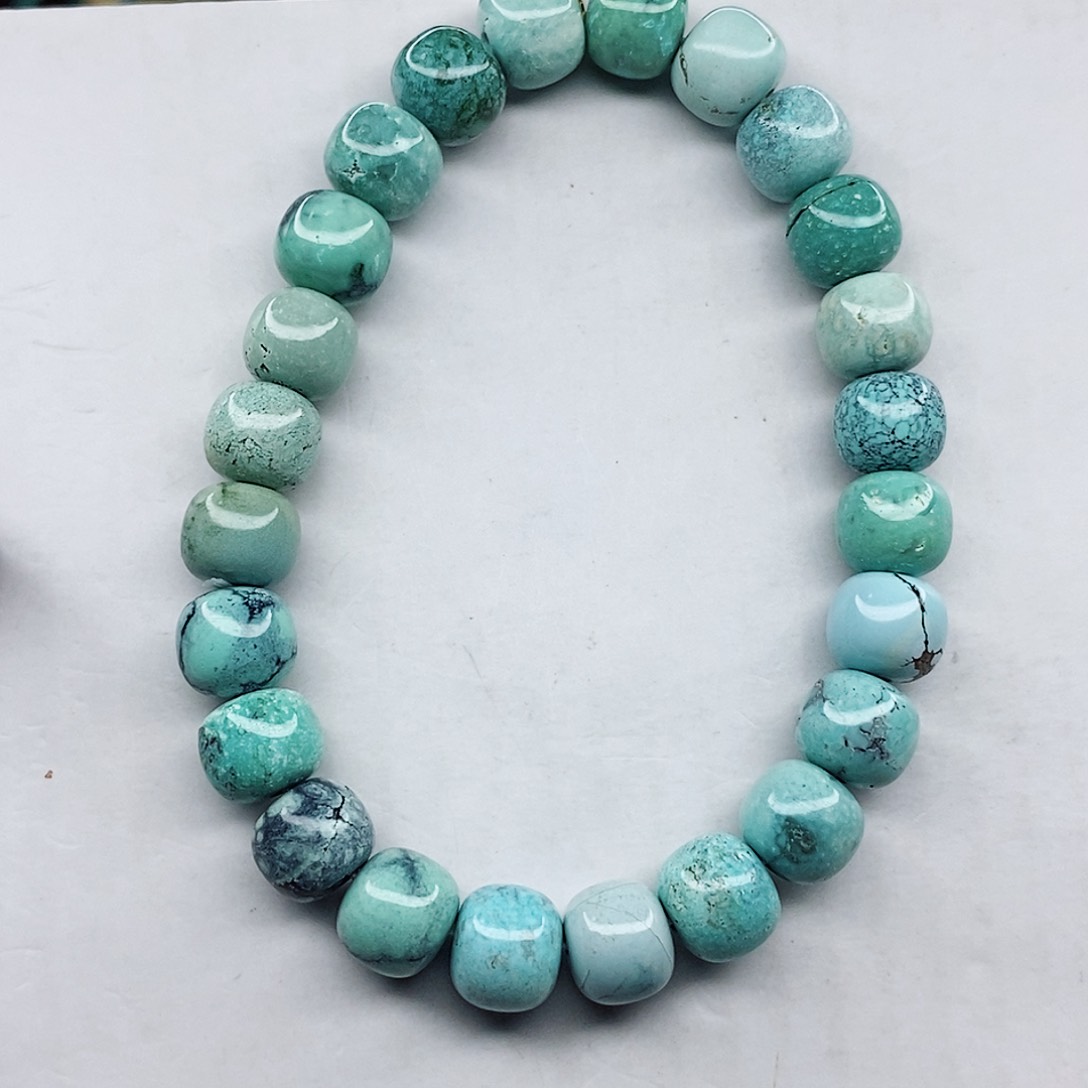 绿松石颈饰未镶嵌