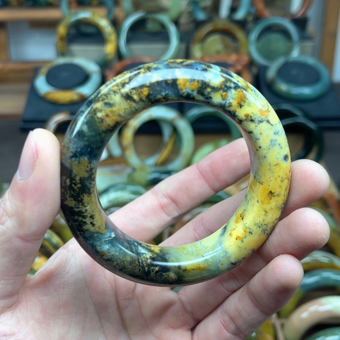 蛇纹石玉手镯未镶嵌g***g